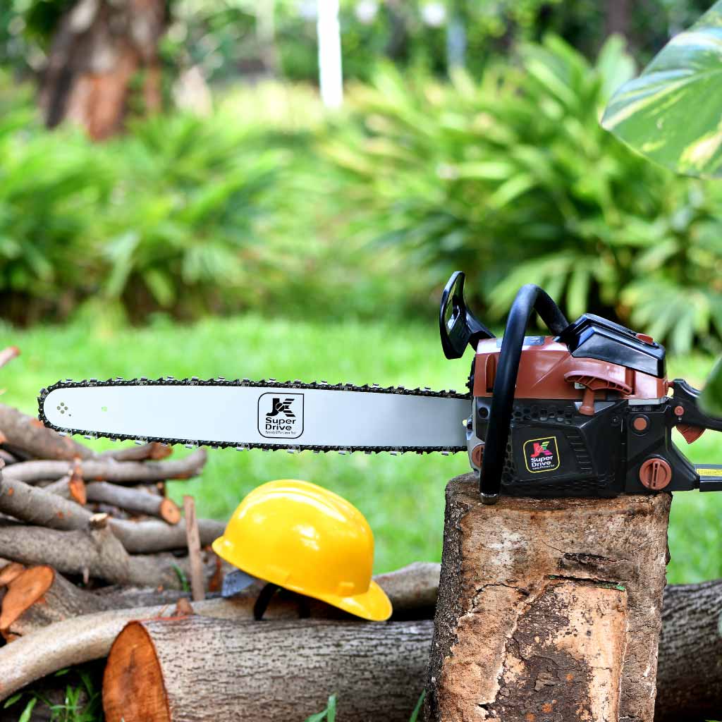 22" Gasoline Chainsaw Application